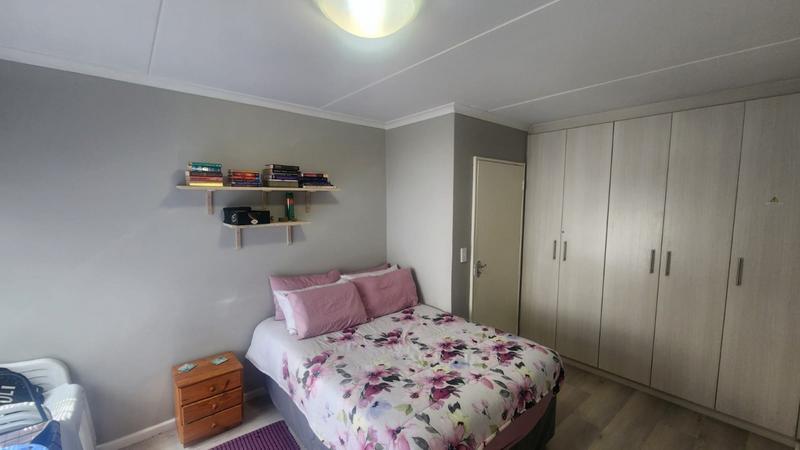 To Let 1 Bedroom Property for Rent in Bracken Heights Western Cape